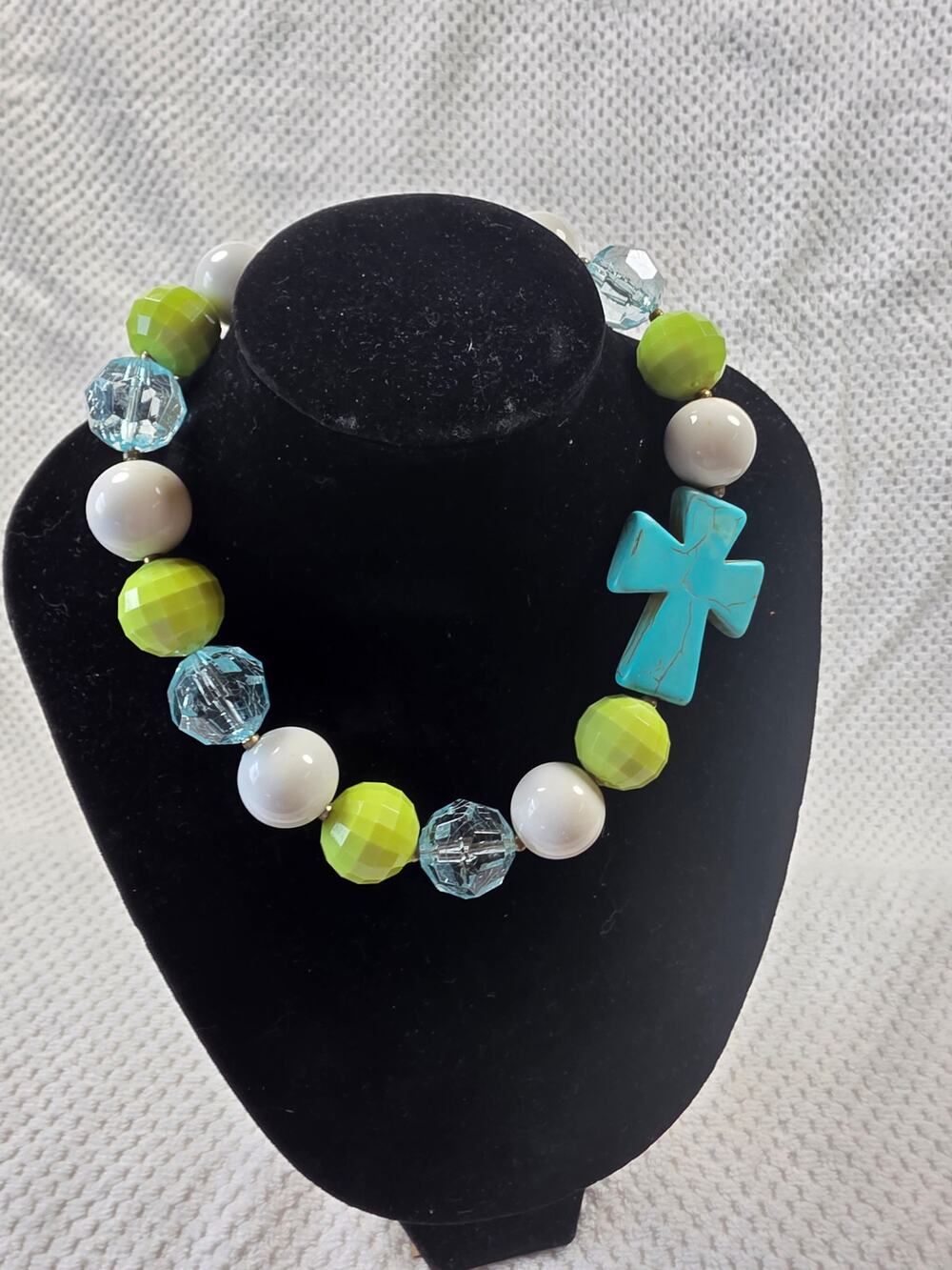 Girls Chunky Bubblegum Necklace 16" / Turquoise, Green & White